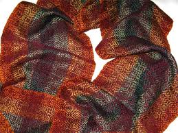 designer Rayonne Foulards